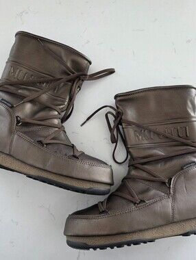 Moon Boot Metallic Bronze Gold Leather Waterproof Snow Winter Boots EU 39 US 7